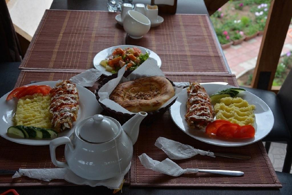 Guest House Albatros チョルポン・アタ エクステリア 写真